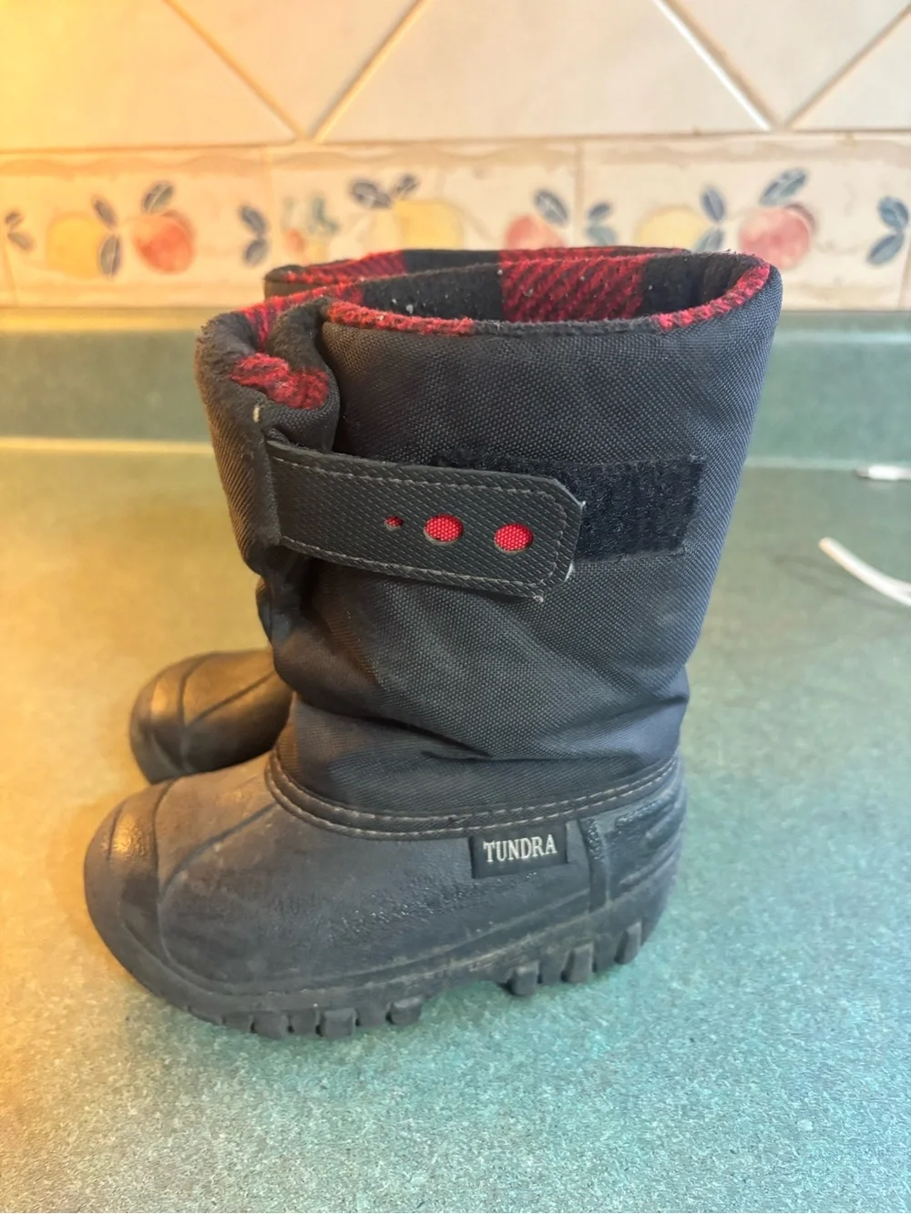 Tundra Winter Boots toddler size 7